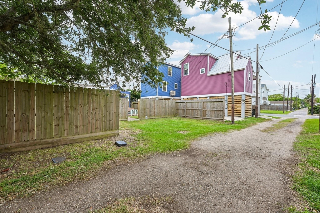 1022 Avenue L - Photo 95