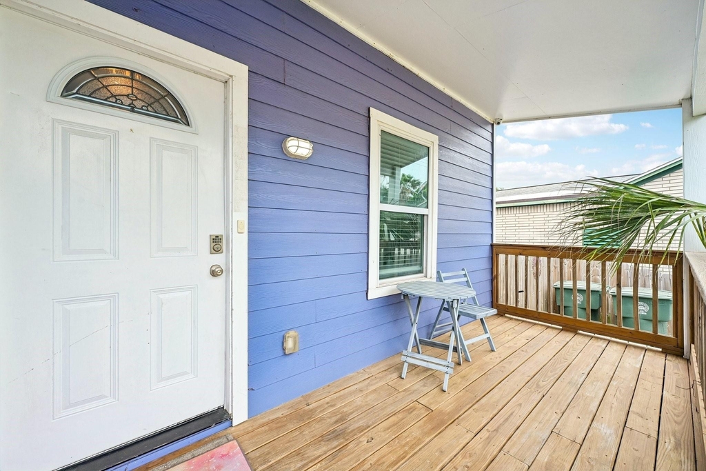 1022 Avenue L - Photo 7