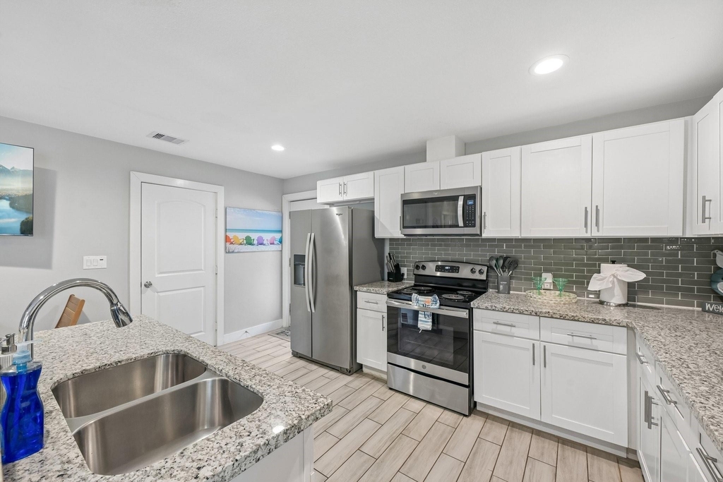 1022 Avenue L - Photo 25