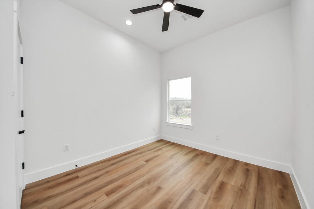 3535 Amos Street - Photo 32