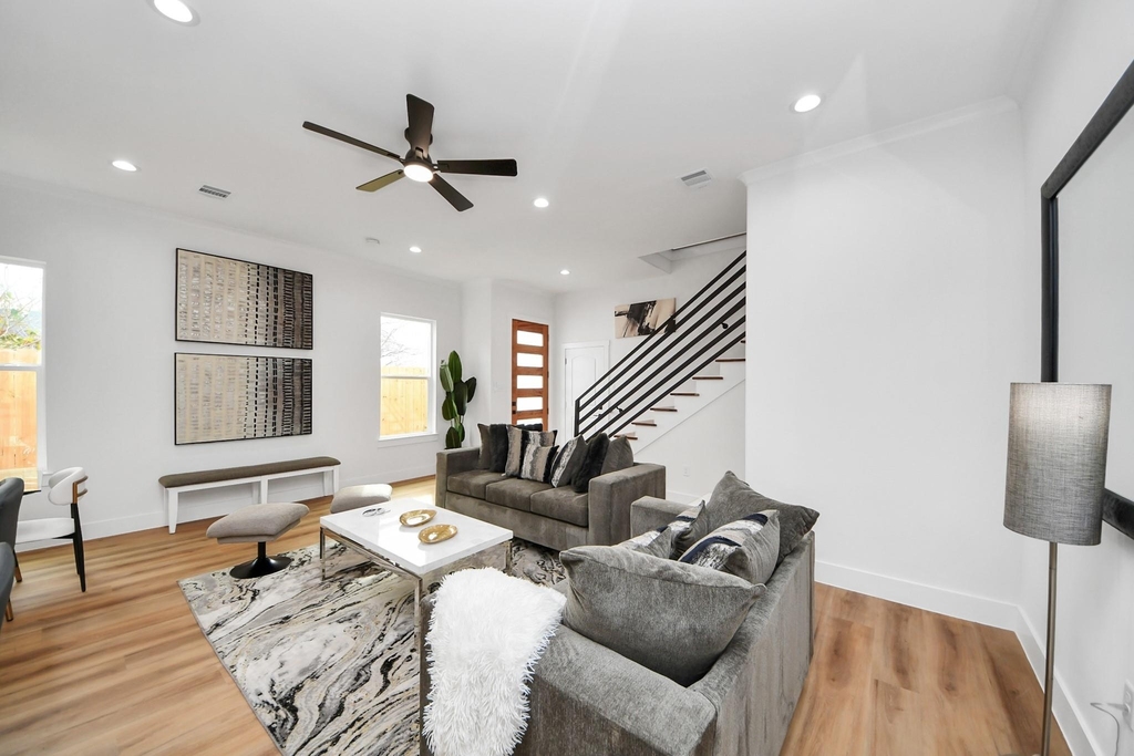 3535 Amos Street - Photo 8