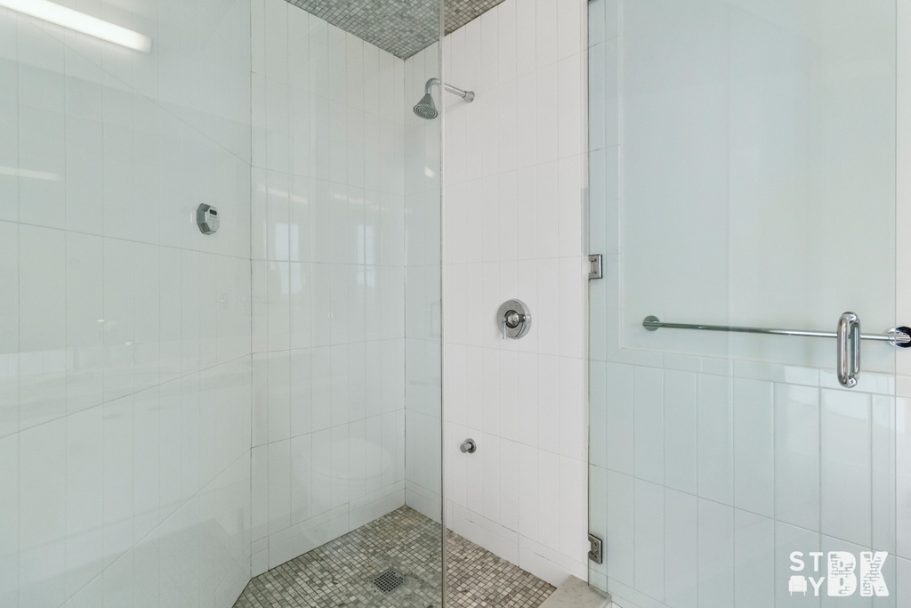 525 Clinton Avenue - Photo 11