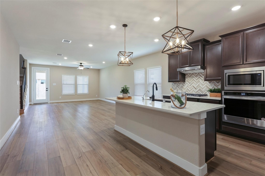 2013 Woodland Pine Court - Photo 2