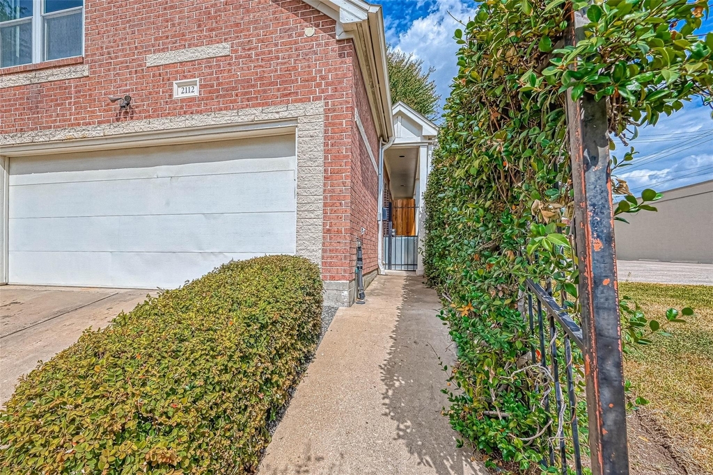 2112 Harold Street - Photo 1