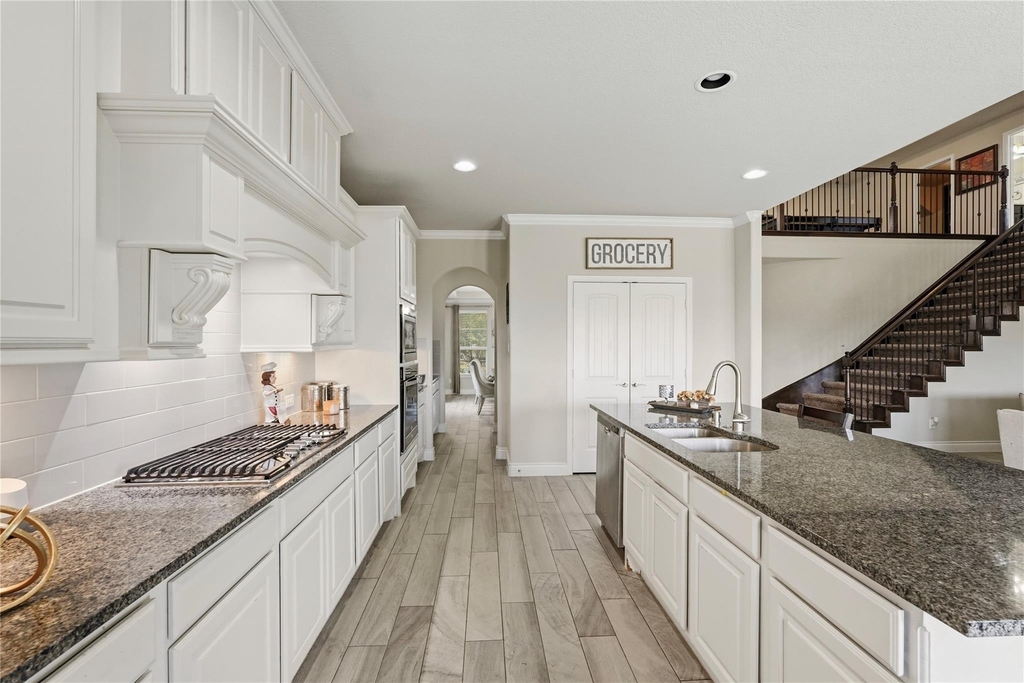 10311 Silver Shield Way - Photo 9