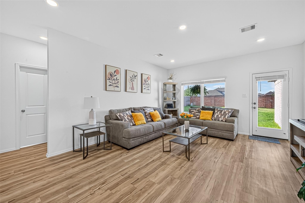 27222 Woodridge Glen Drive - Photo 7