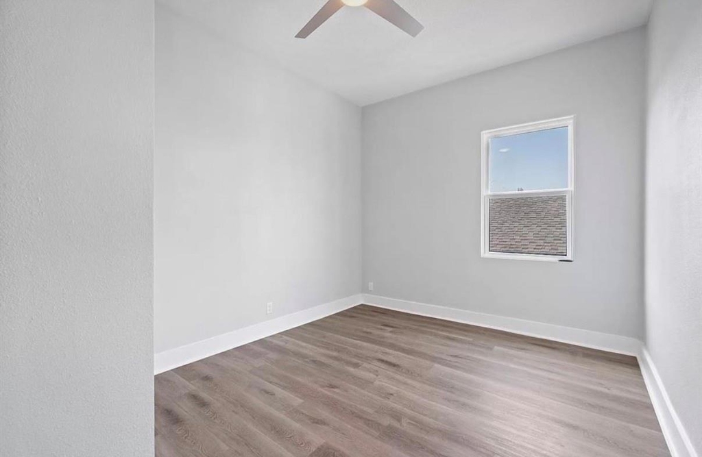 805 10th Street - Photo 4