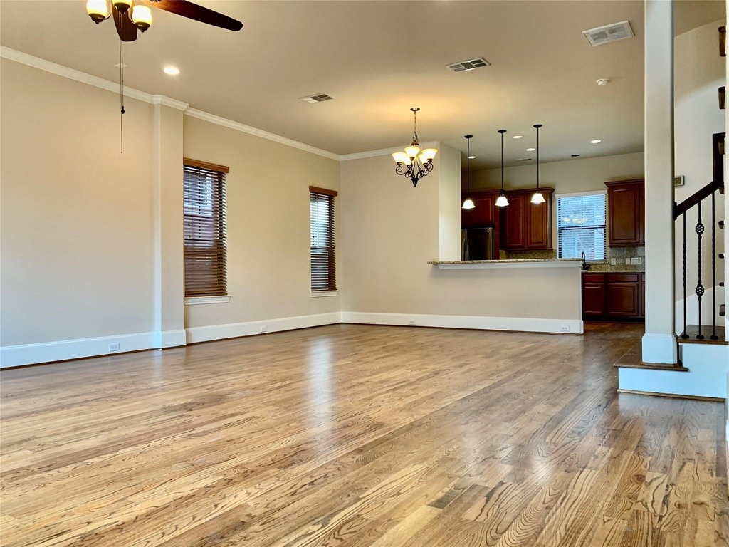 119 W 10th Street - Photo 1