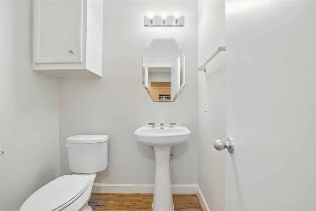 650 Westcross Street - Photo 23