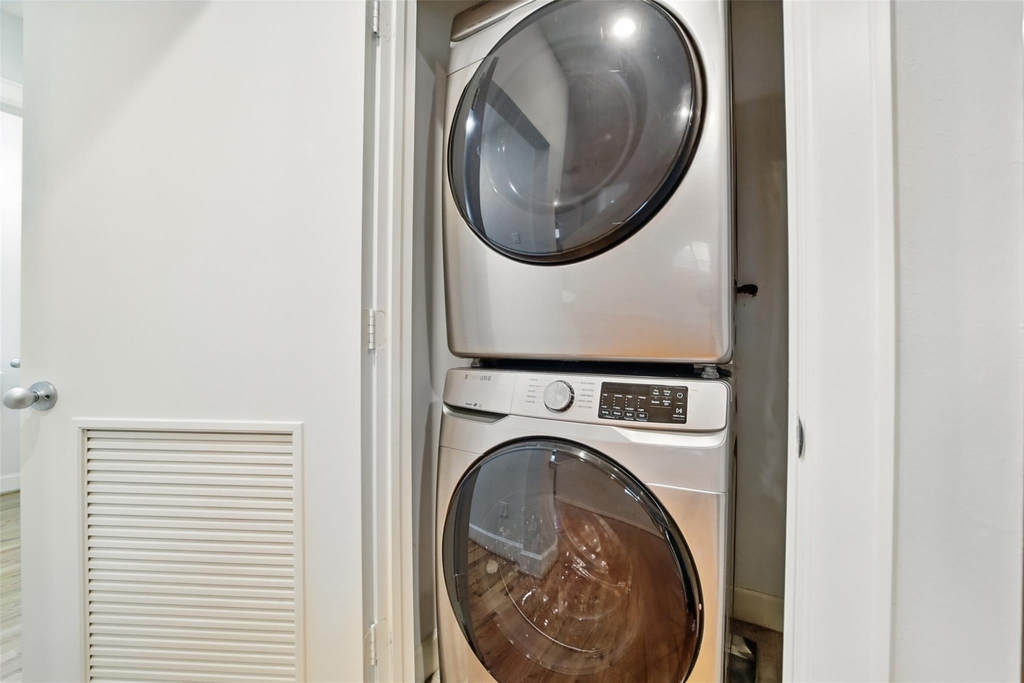 650 Westcross Street - Photo 24