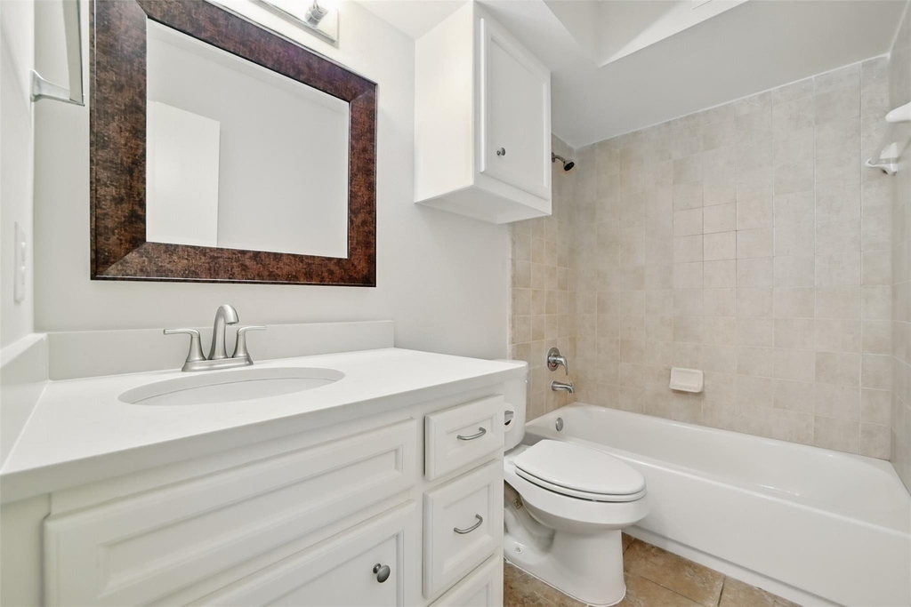 650 Westcross Street - Photo 9