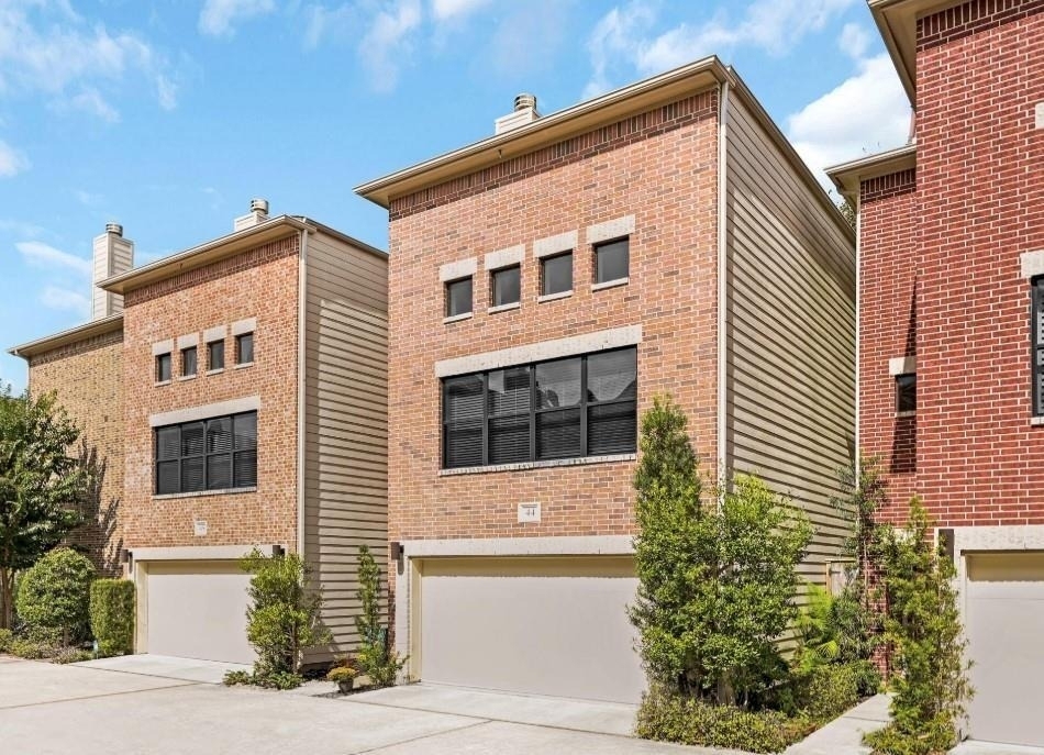 650 Westcross Street - Photo 0