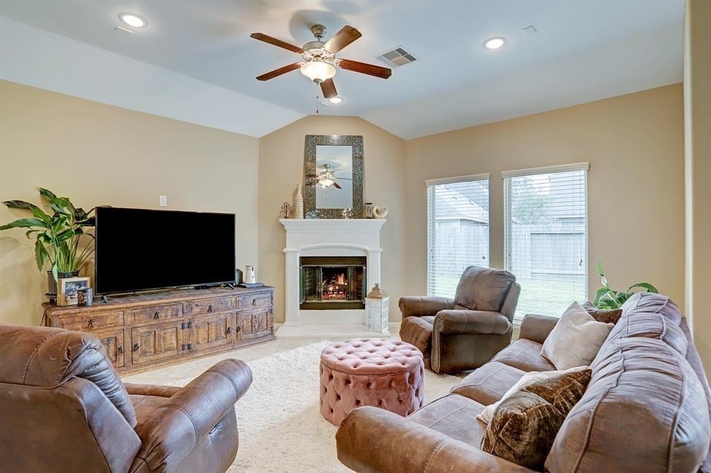 4411 Eclipse Park Court - Photo 5