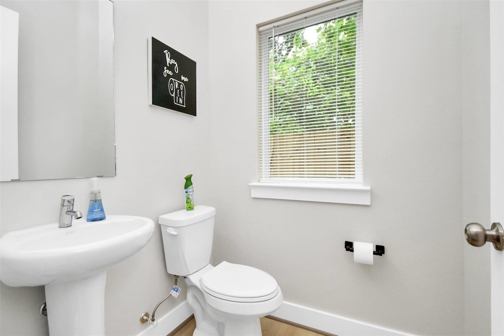 5718 Beall Street - Photo 10