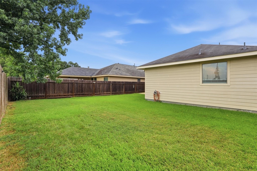 1911 Vale Brook Drive - Photo 25