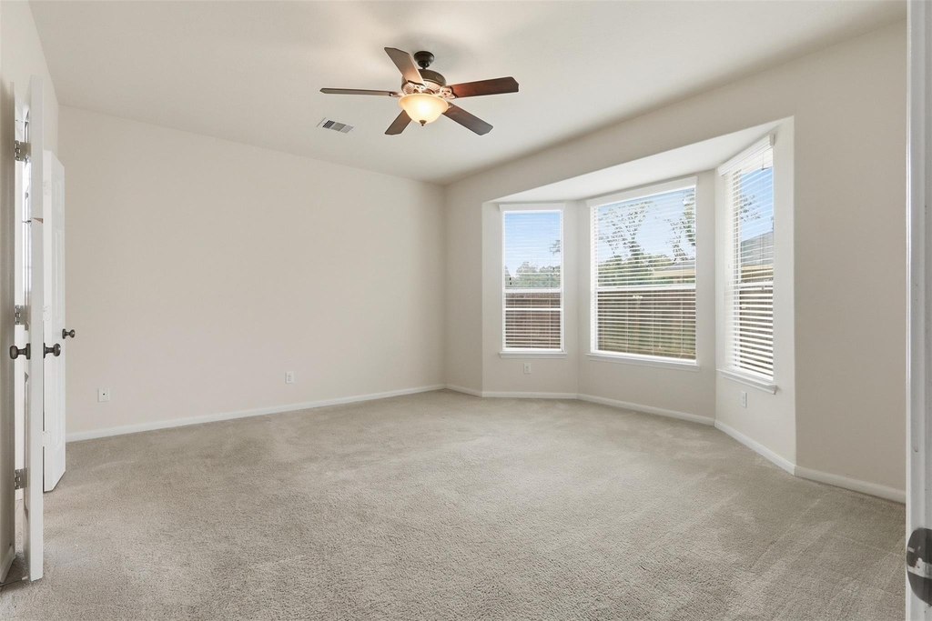 1911 Vale Brook Drive - Photo 12