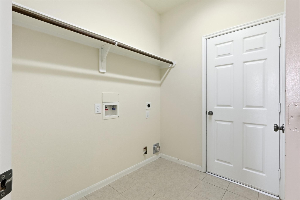1911 Vale Brook Drive - Photo 18