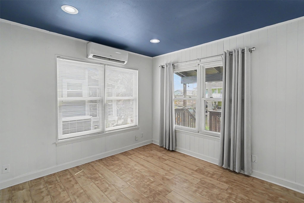 370 Ling Street - Photo 7