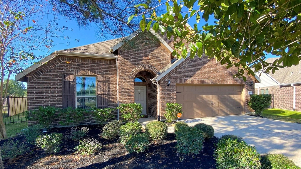 10 Pinestead Court - Photo 1
