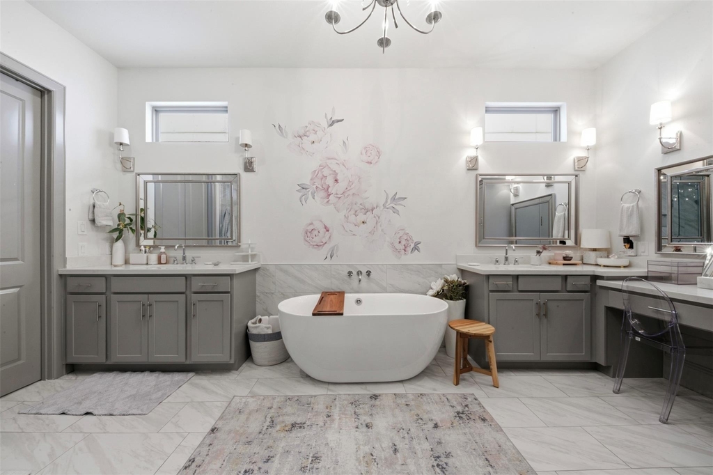 1908 W 25th Street - Photo 16