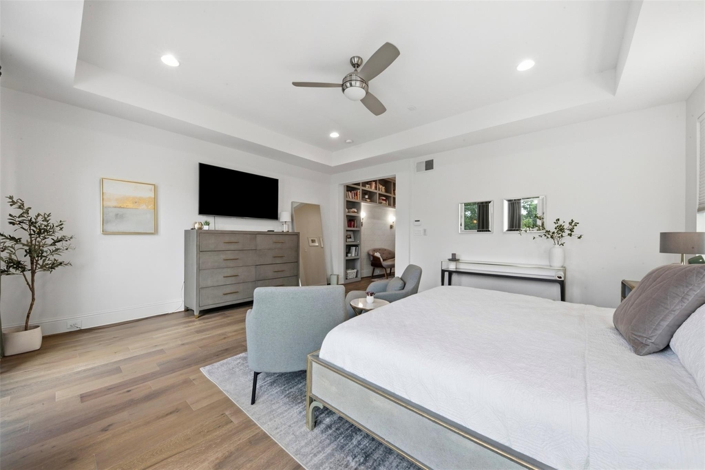 1908 W 25th Street - Photo 14