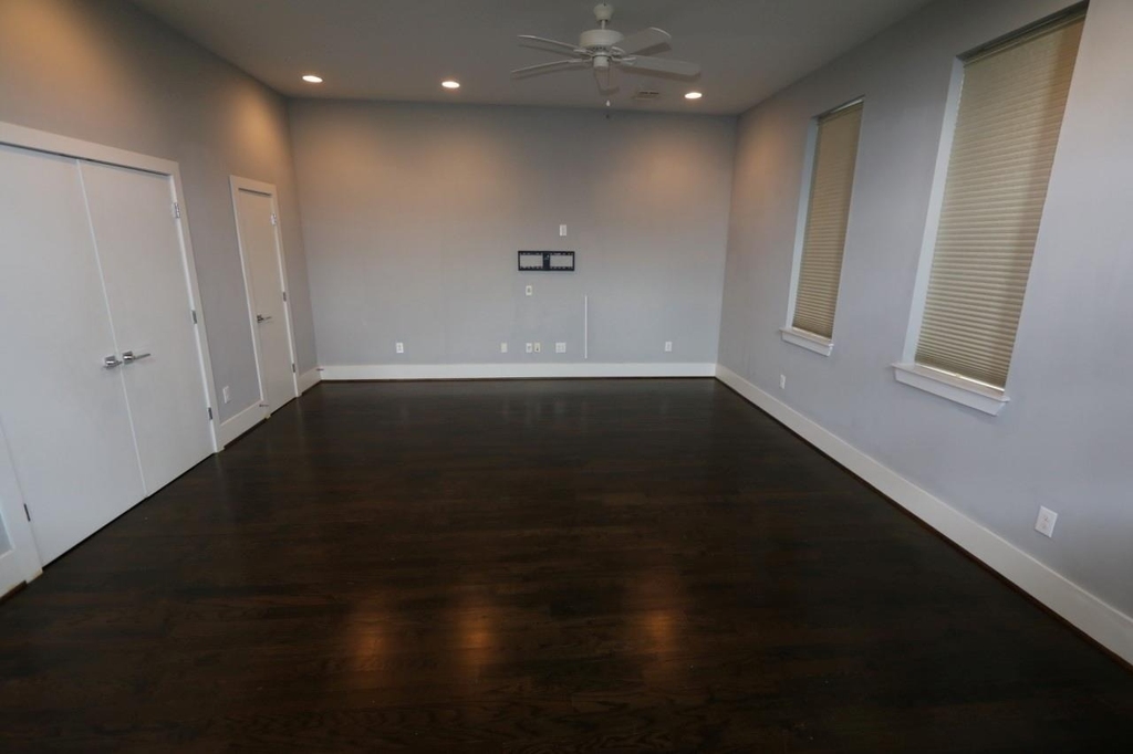 2103 Hadley Street - Photo 5