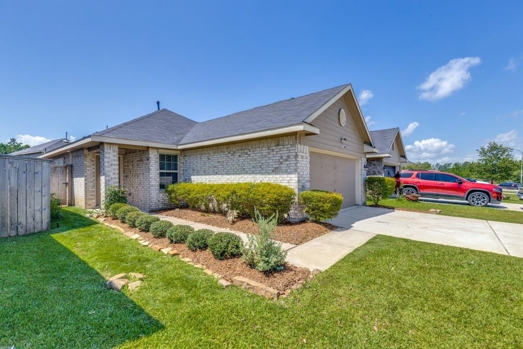 1235 Blue Hazel Court - Photo 3