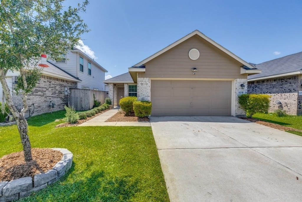 1235 Blue Hazel Court - Photo 0