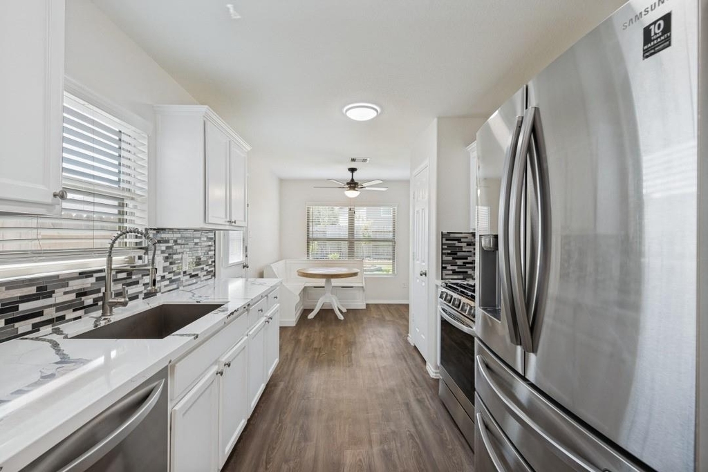 1235 Blue Hazel Court - Photo 10