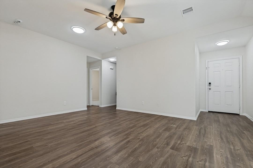 1235 Blue Hazel Court - Photo 7