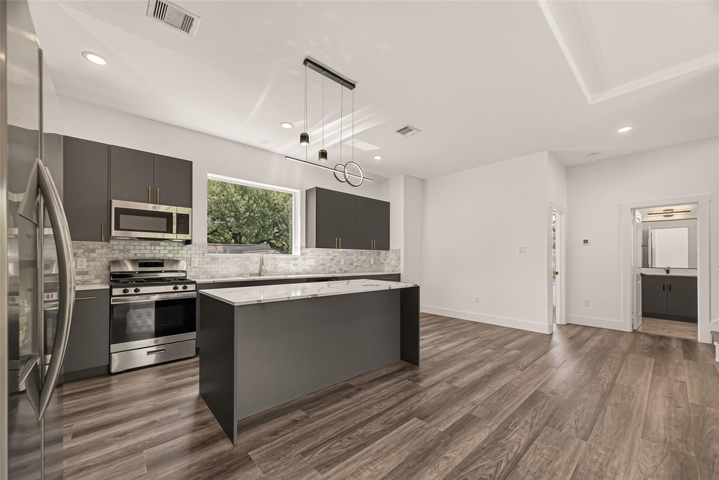 2711 Dennis Street - Photo 10