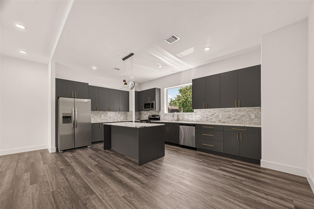 2711 Dennis Street - Photo 7