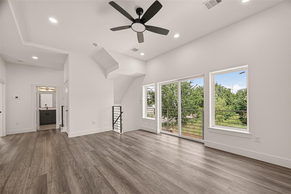 2711 Dennis Street - Photo 5