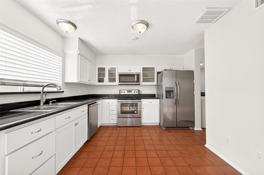 11677 Village Place Dr - Photo 15