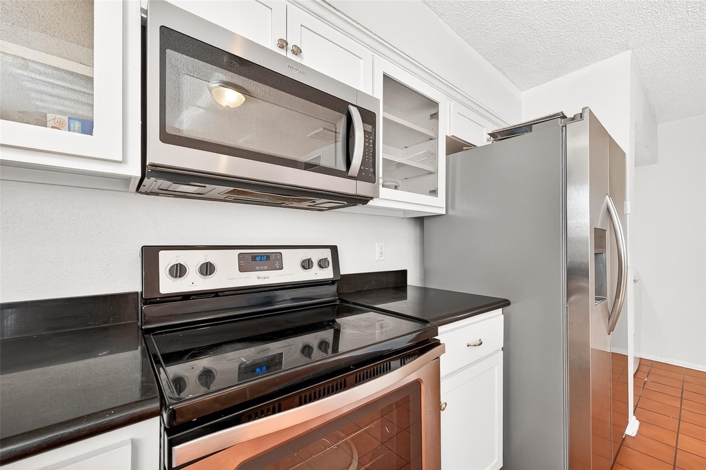 11677 Village Place Dr - Photo 19