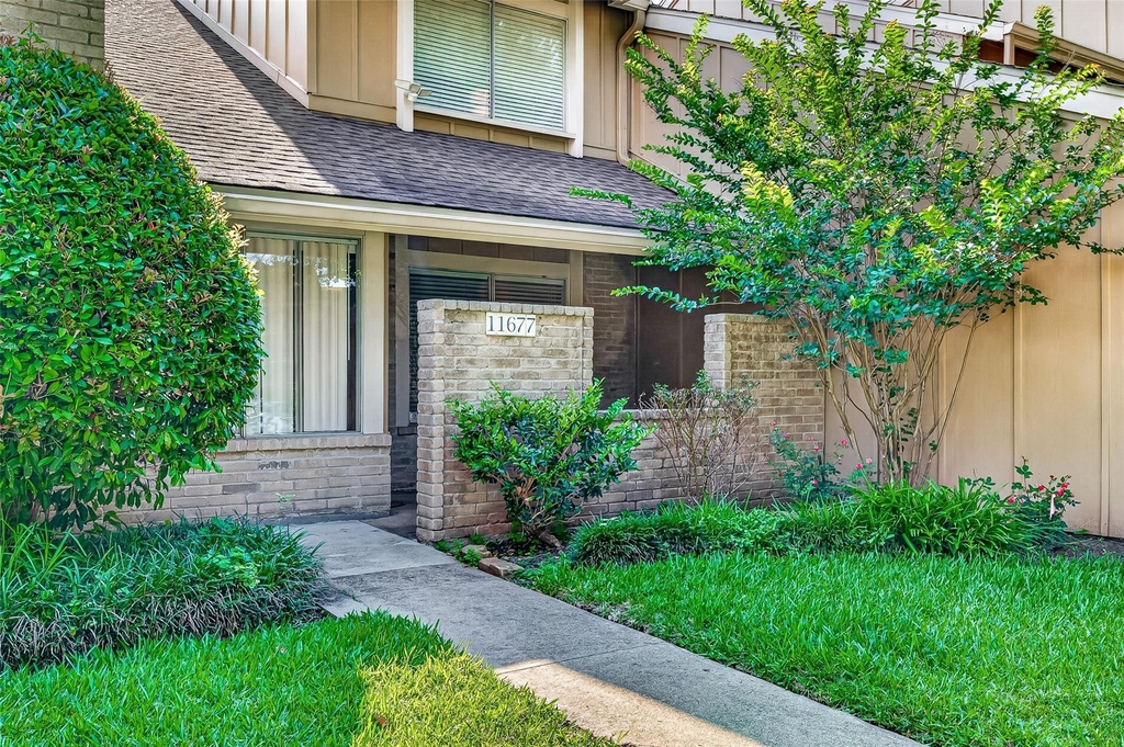 11677 Village Place Dr - Photo 3