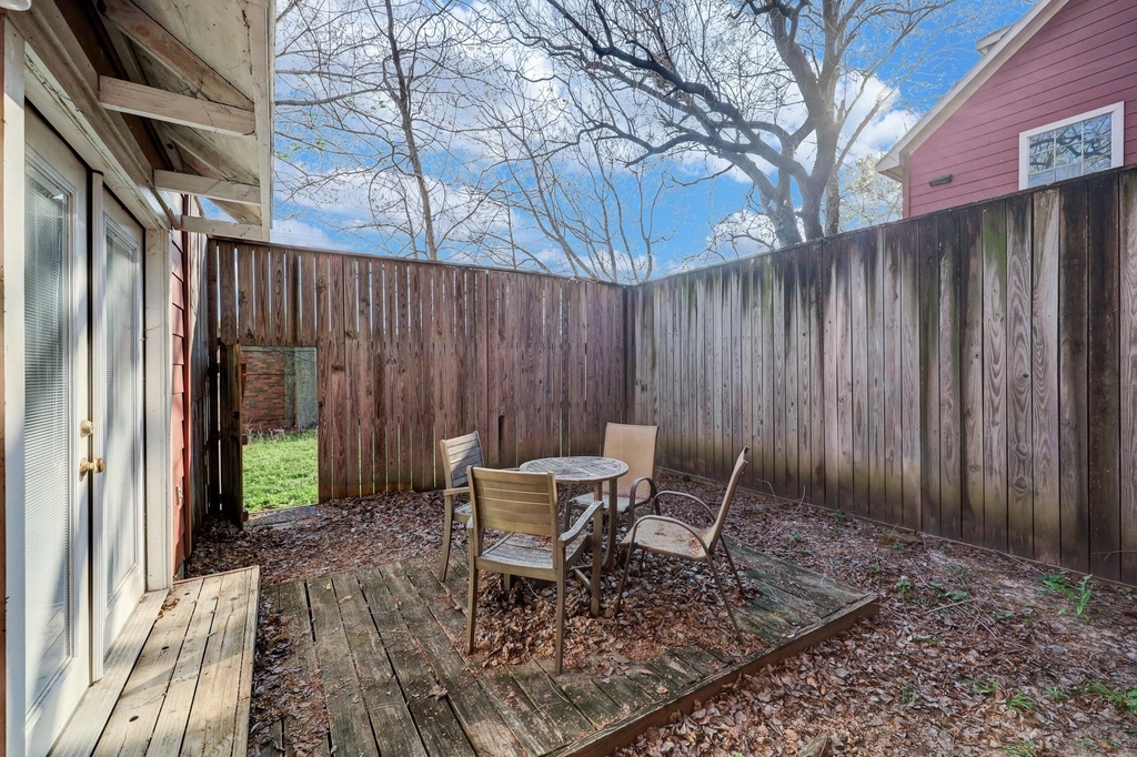 1401 Castle Court - Photo 12