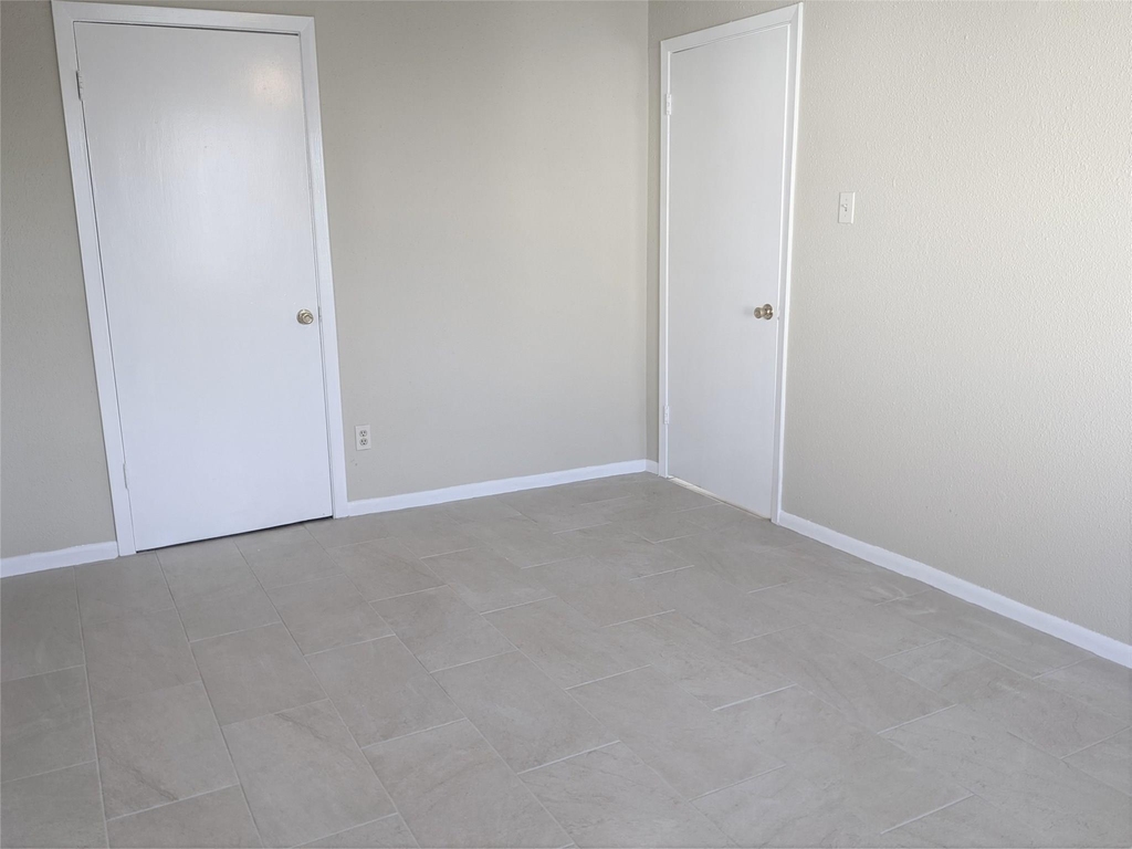 915 Alexander Street - Photo 10
