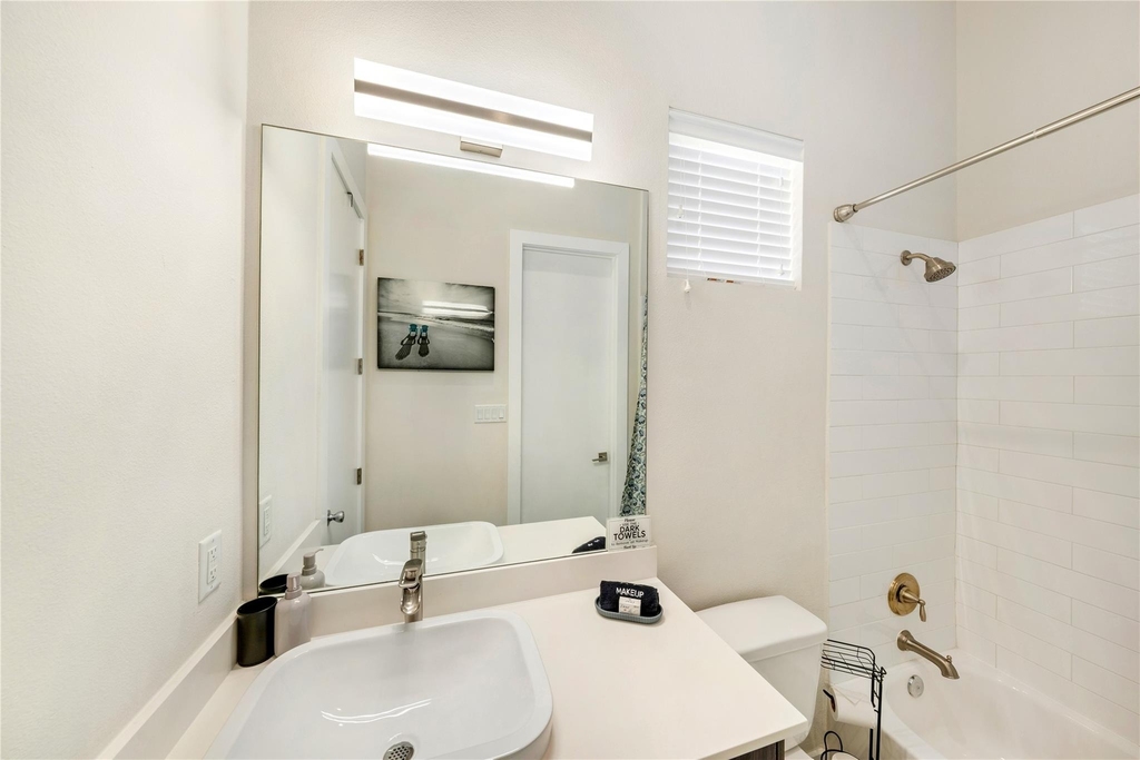 2315 Eagle Street - Photo 10