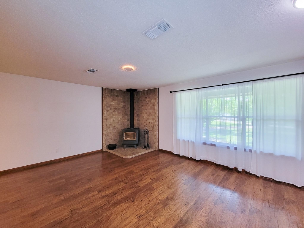 10282 Valley Drive S - Photo 7