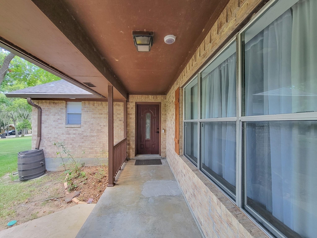 10282 Valley Drive S - Photo 3