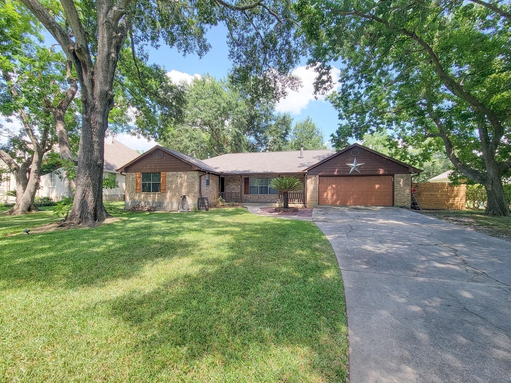 10282 Valley Drive S - Photo 1