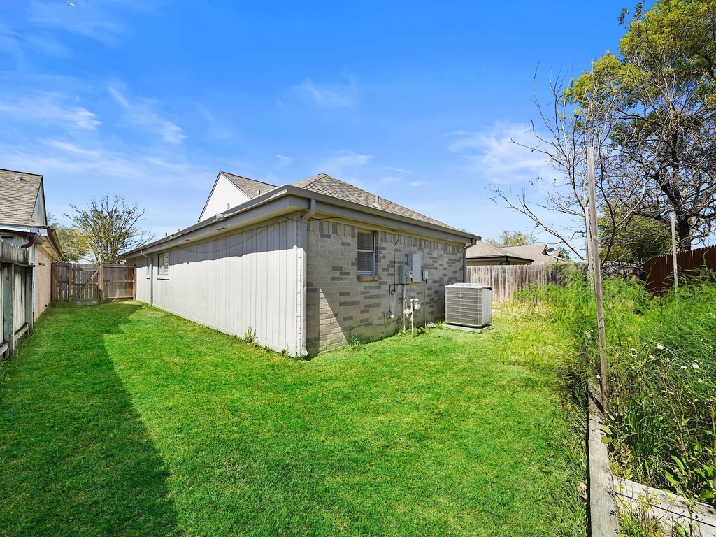 2239 Highland Hills Drive - Photo 32