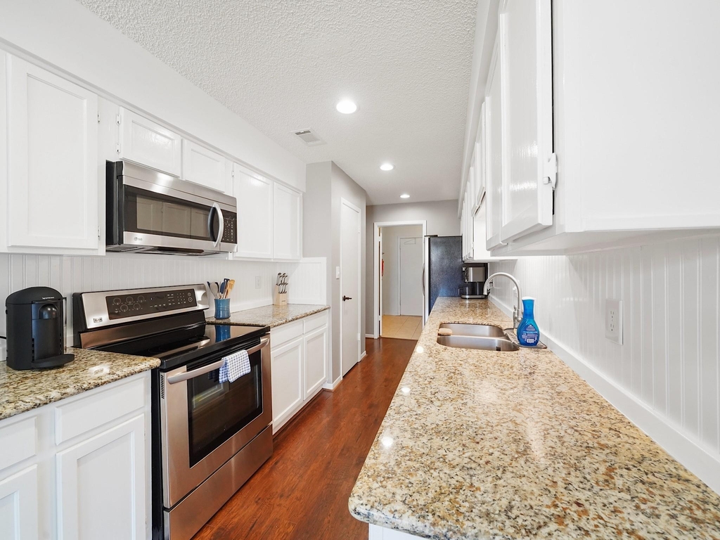 2239 Highland Hills Drive - Photo 11