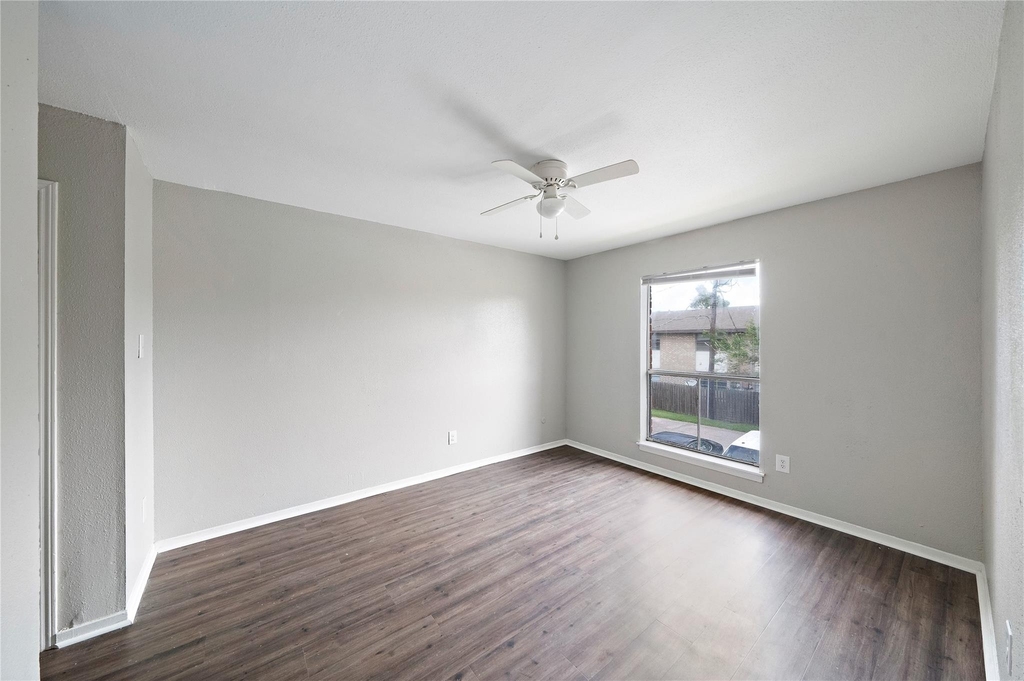 2202 16th Avenue N - Photo 6