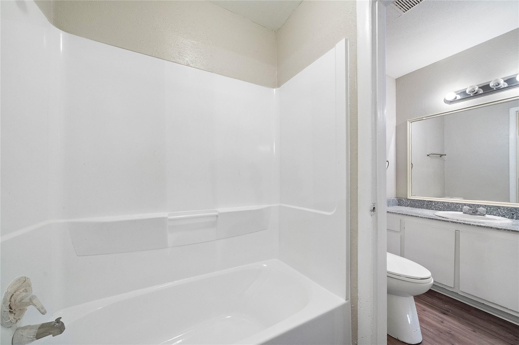 2202 16th Avenue N - Photo 5