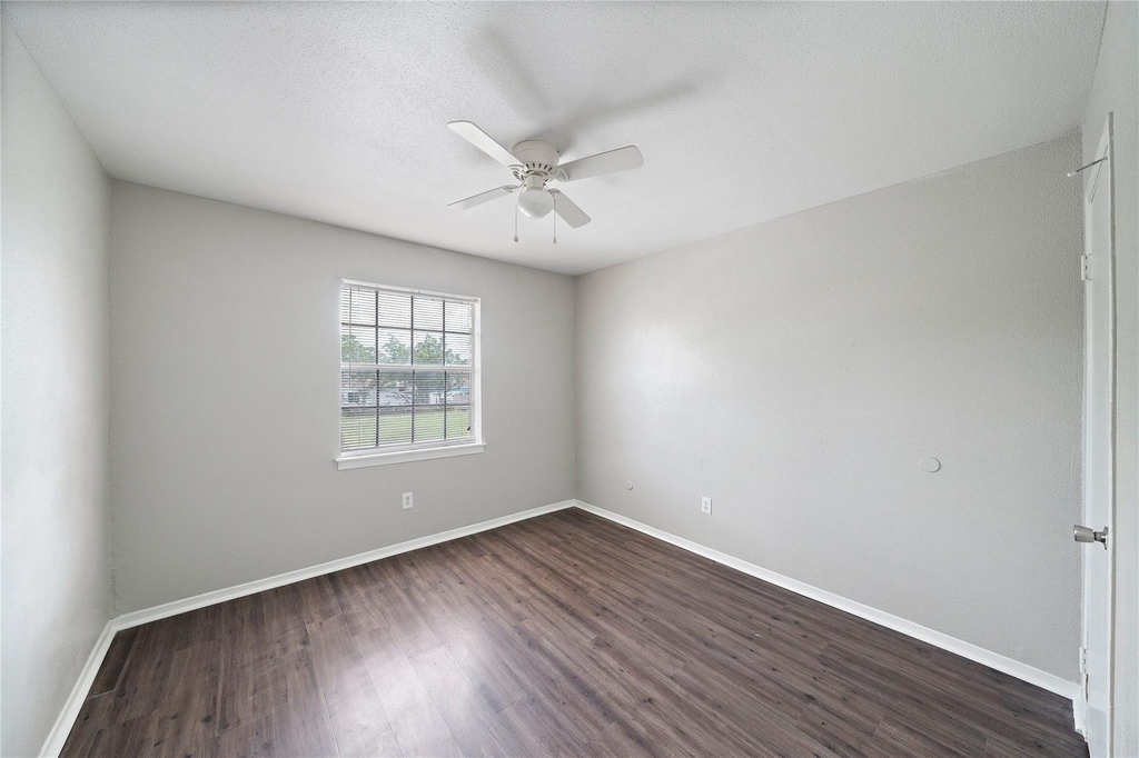 2202 16th Avenue N - Photo 7