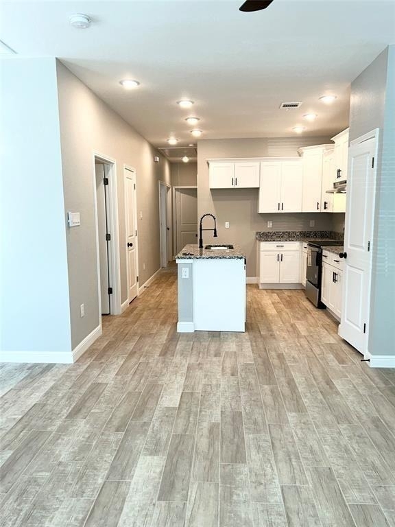 8006 Bowen Street - Photo 3