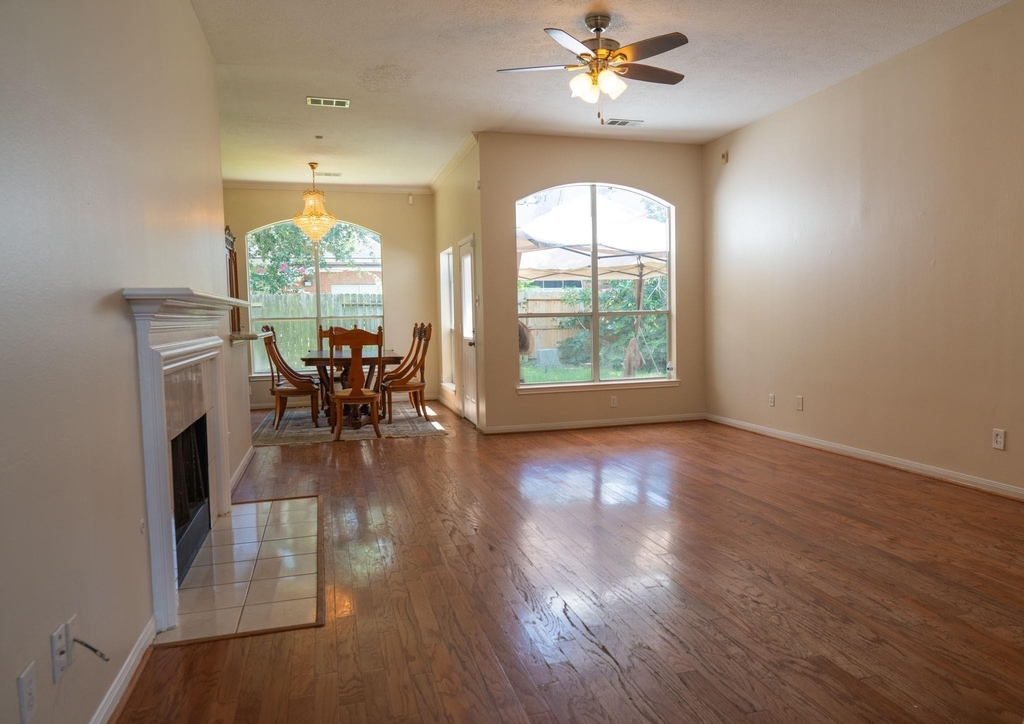 15627 Rosewood Hill Court - Photo 3