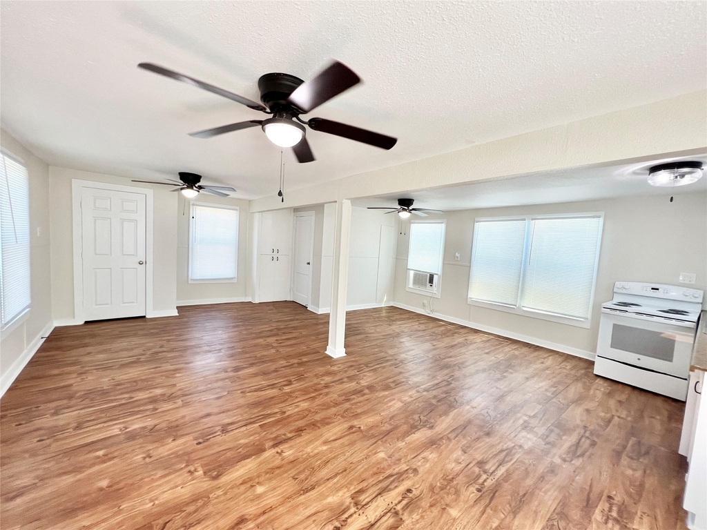 1106 Gulfview Lane - Photo 1